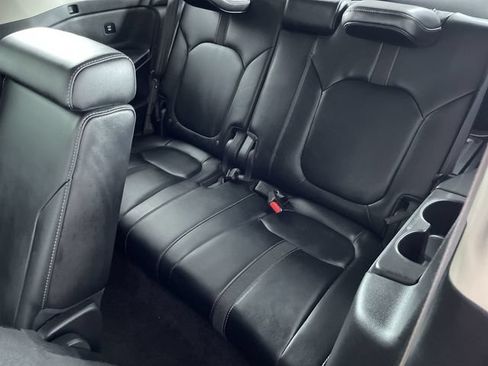 Used 2024 Honda Pilot Touring image 35