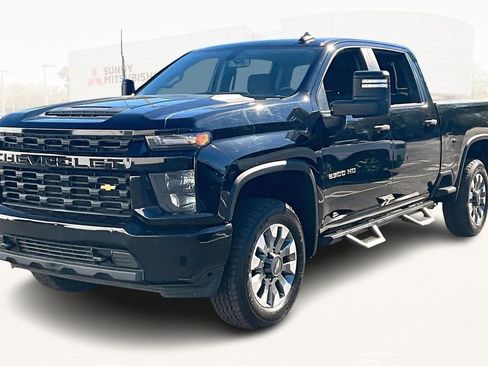 Used 2022 Chevrolet Silverado 2500 Custom w/ Custom Value Package image 1