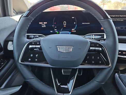 New 2025 Cadillac Optiq Sport 1 w/ LPO, ONYX Package image 19