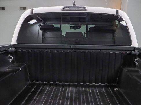 Used 2023 Toyota Tacoma TRD Off-Road image 29