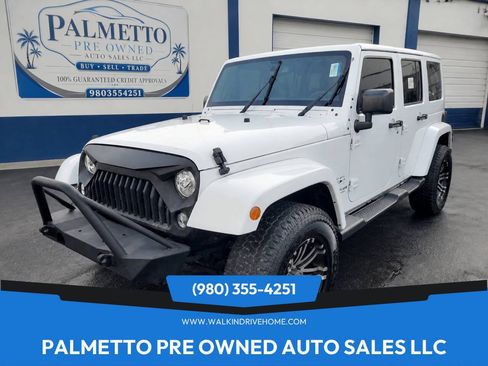 Used 2017 Jeep Wrangler Unlimited Sahara w/ Connectivity Group AWD/4WD image 1