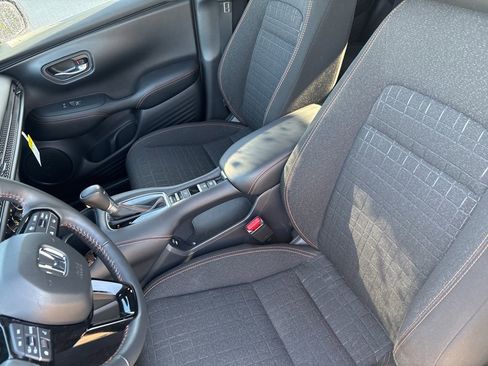 Used 2024 Honda HR-V Sport image 16