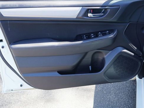 Used 2017 Subaru Legacy 2.5i Premium AWD/4WD image 10