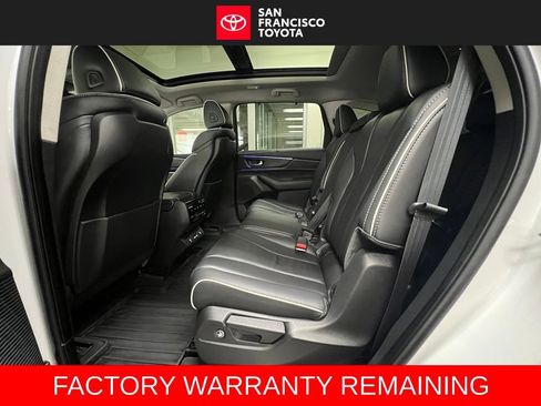 Used 2024 Acura MDX SH-AWD w/ Advance Package image 15