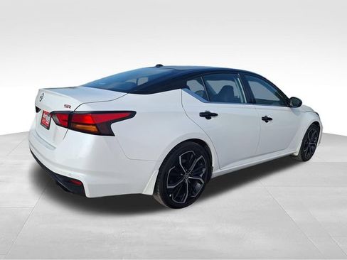 Certified 2024 Nissan Altima 2.5 SR FWD image 8