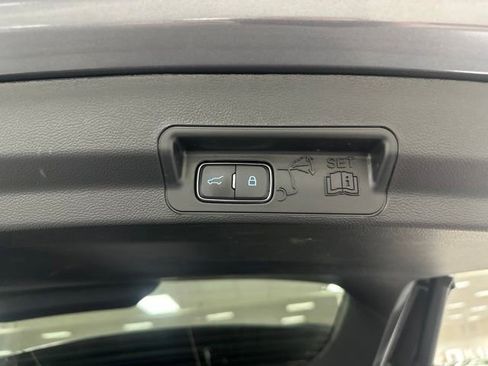 Used 2023 Ford Explorer XLT w/ Equipment Group 202A AWD/4WD image 23