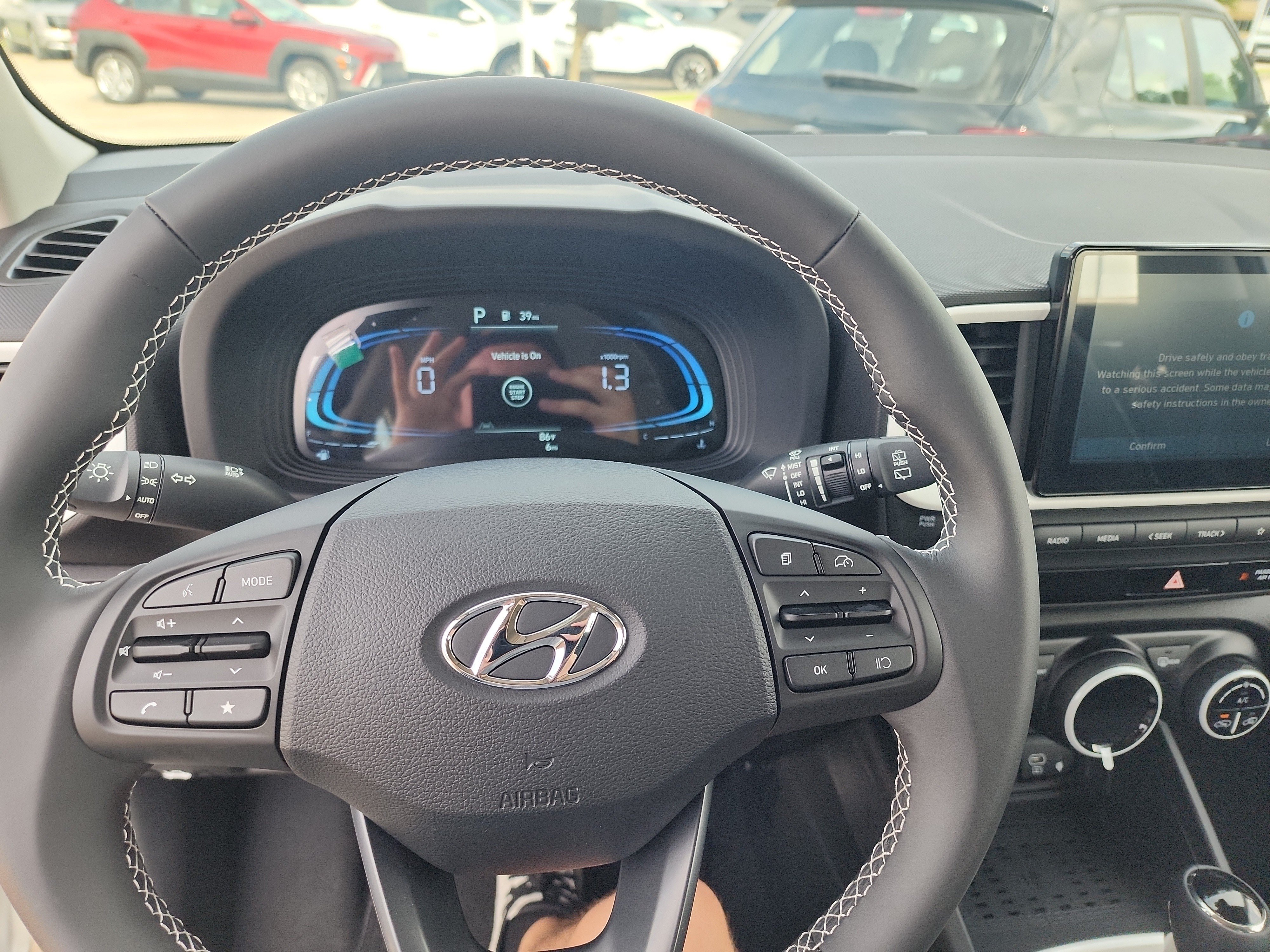 New 2026 Hyundai Venue SEL FWD image 23