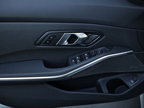 New 2026 BMW 330i Sedan w/ M Sport Package image 15