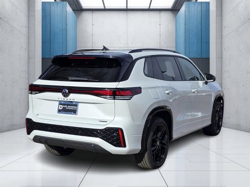 New 2026 Volkswagen Tiguan SE R-Line image 29