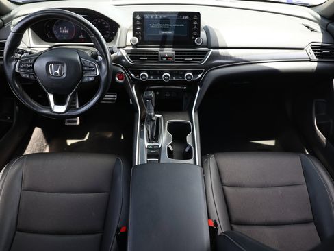 Used 2022 Honda Accord Sport image 2