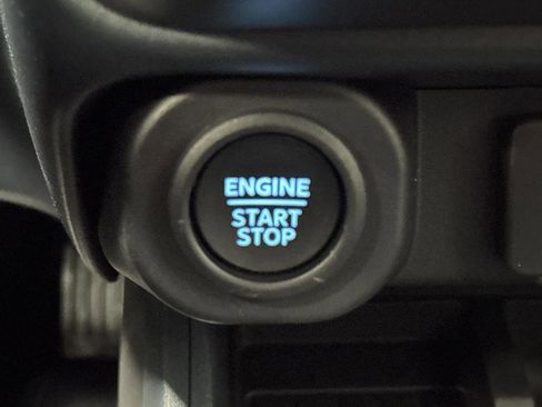 Used 2025 Ford Maverick Lariat w/ Black Appearance Package image 12