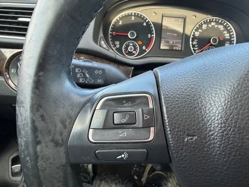 Used 2014 Volkswagen Passat TDI SEL Premium image 12