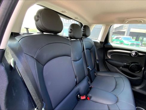 Used 2022 MINI Cooper 4-Door Hardtop FWD image 25