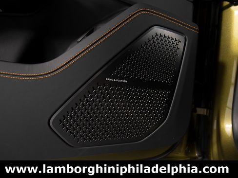 Used 2024 Lamborghini Urus S image 21