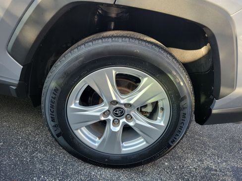 Used 2021 Toyota RAV4 XLE image 7