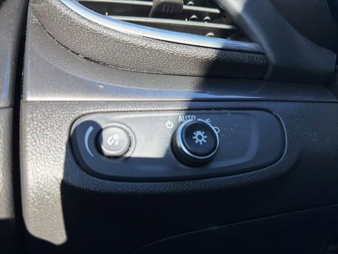 Used 2018 Buick Encore Preferred image 35