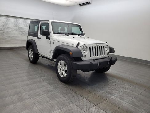 Used 2016 Jeep Wrangler Sport w/ Connectivity Group AWD/4WD image 13