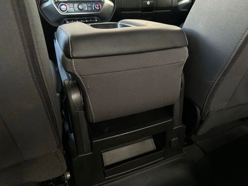 Used 2018 Chevrolet Silverado 1500 LT w/ Texas Edition image 22