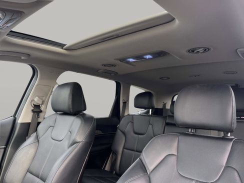 Used 2024 Kia Telluride EX image 35