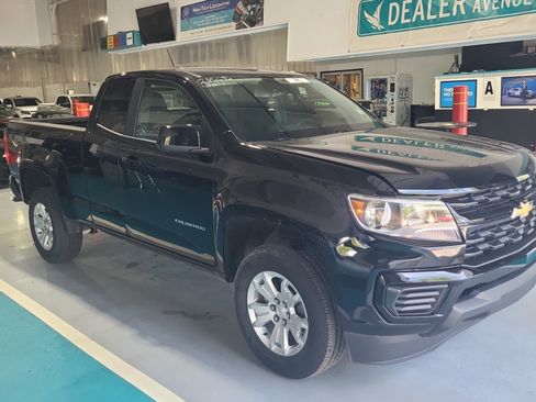 Used 2022 Chevrolet Colorado LT w/ Fleet Safety Package RWD image 4