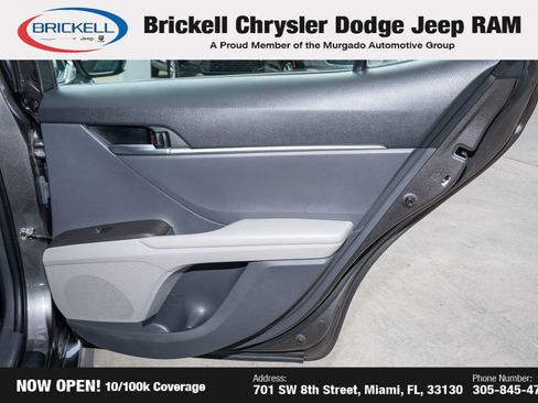 Used 2021 Toyota Camry SE image 13