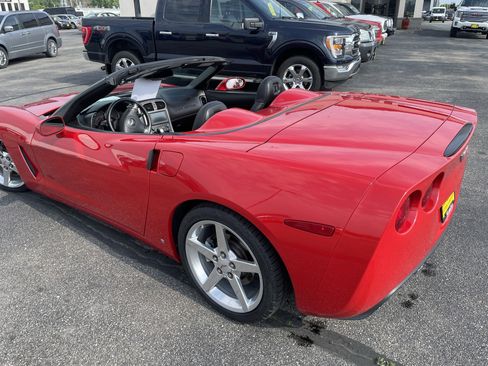 Used 2007 Chevrolet Corvette Convertible w/ Preferred Equipment Group image 9
