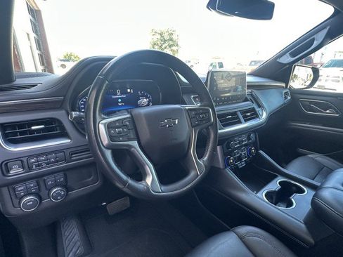 Used 2023 Chevrolet Suburban Z71 AWD/4WD image 12