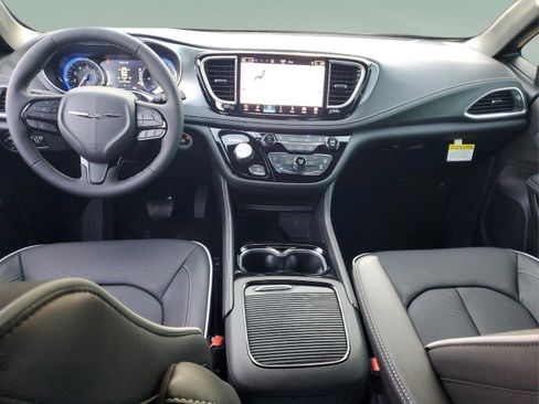 New 2026 Chrysler Pacifica Limited w/ S Appearance Package image 11