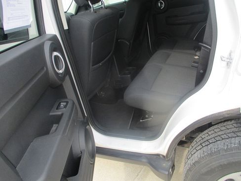 Used 2011 Dodge Nitro SE AWD/4WD image 16