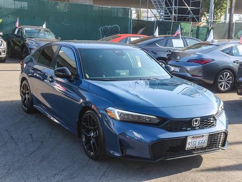 Used 2025 Honda Civic Sport image 3
