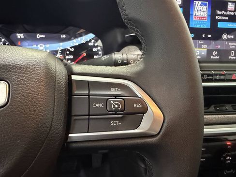 Used 2024 Jeep Compass Latitude AWD/4WD image 20