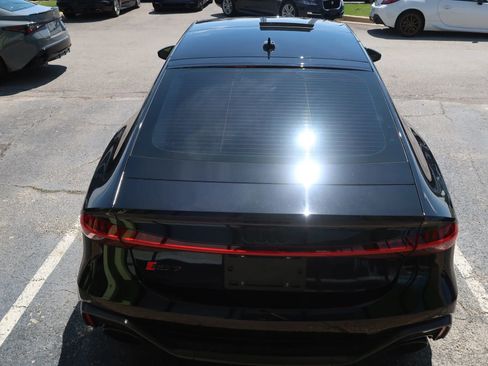 Used 2024 Audi RS 7 Performance w/ Matte Carbon Package AWD/4WD image 13