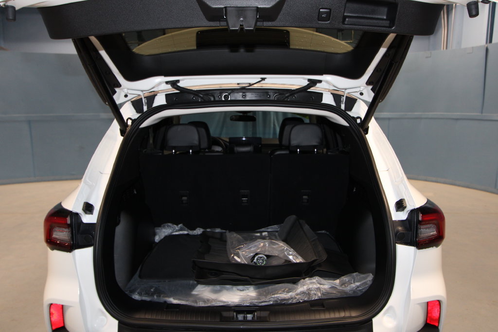 Used 2024 Ford Escape SE FWD image 35