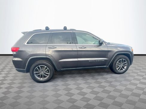 Used 2018 Jeep Grand Cherokee Laredo RWD image 5