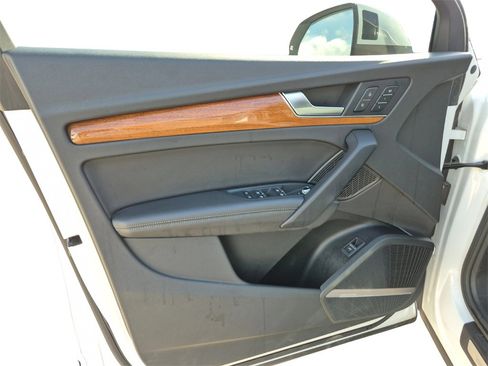 Used 2023 Audi Q5 2.0T Premium Plus image 32