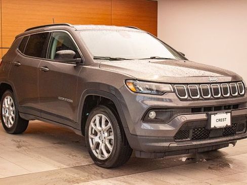 Used 2022 Jeep Compass Latitude image 5