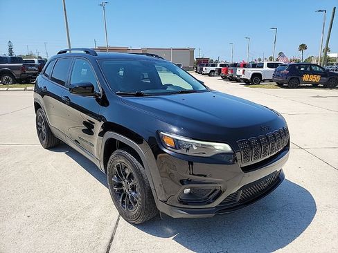 Used 2023 Jeep Cherokee Altitude Lux AWD/4WD image 7
