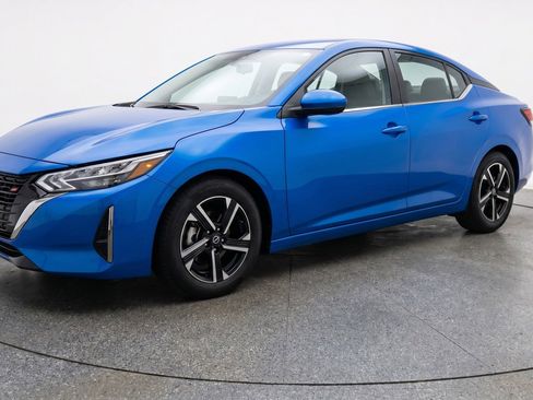 Used 2025 Nissan Sentra SV FWD image 3