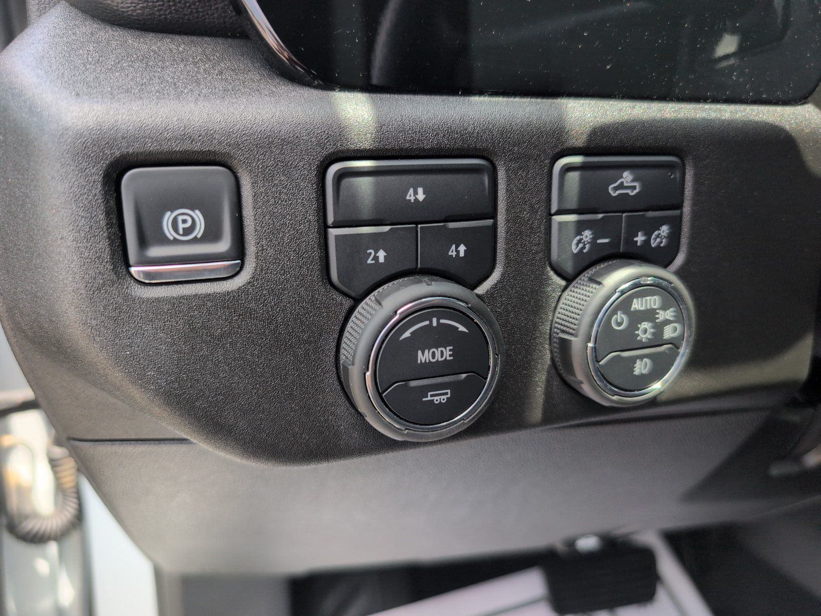 Used 2025 Chevrolet Silverado 2500 LT w/ Convenience Package AWD/4WD image 21