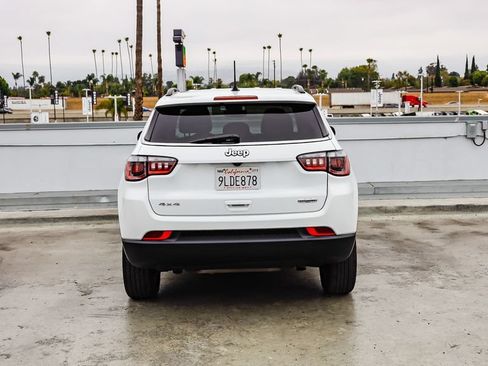 Used 2024 Jeep Compass Latitude AWD/4WD image 18