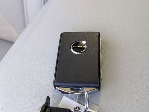 New 2026 Volvo XC60 B5 Ultra w/ Protection Package Premier image 41