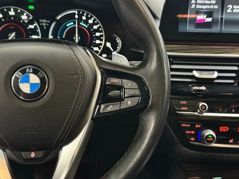 Used 2018 BMW 530e xDrive image 16