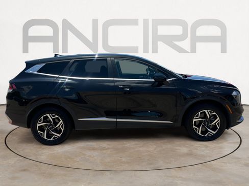 Used 2023 Kia Sportage LX FWD image 11