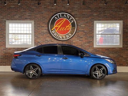 Used 2020 Nissan Versa S image 19