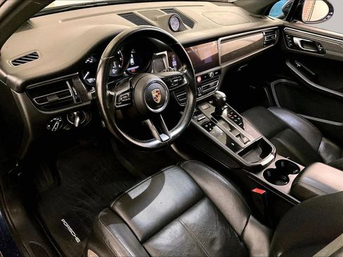 Used 2023 Porsche Macan Turbo image 12