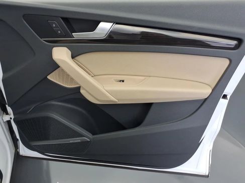 Used 2018 Audi Q5 2.0T Premium Plus w/ Premium Plus Package image 9