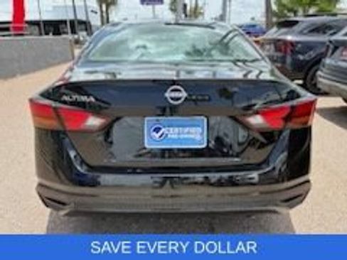 Used 2024 Nissan Altima 2.5 S FWD image 6