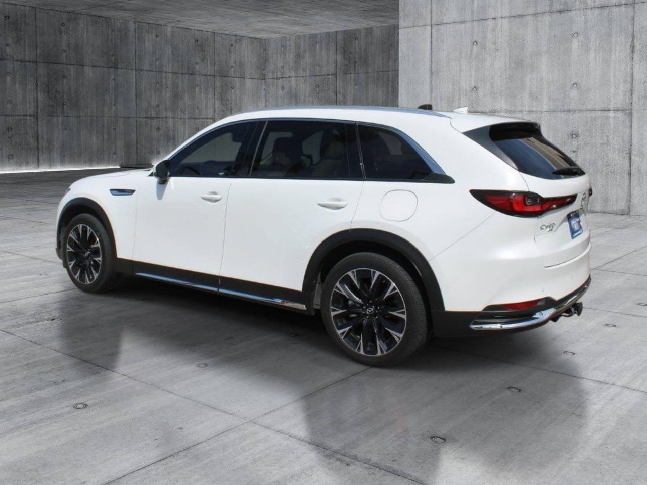 Used 2024 MAZDA CX-90 Plug-In Hybrid w/ Premium Plus AWD/4WD image 3