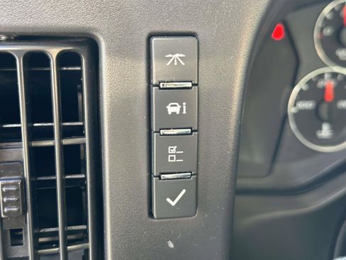 New 2025 Chevrolet Express 3500 w/ Power Convenience Package image 15