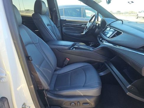 Used 2023 Buick Enclave Essence image 13